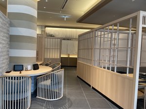 大阪店内カウンター.JPG
